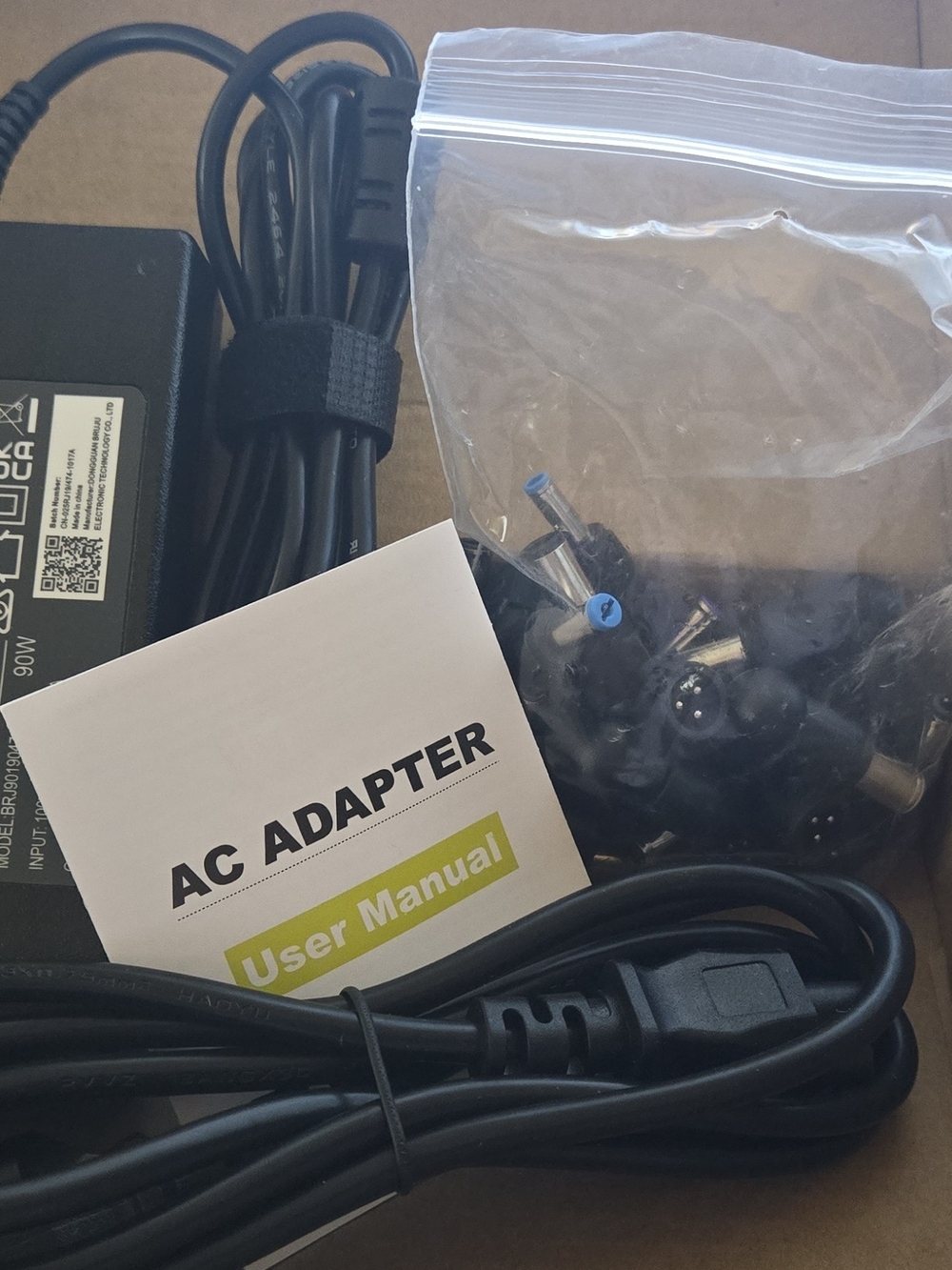 Universal AC Adapter For Laptops with Tip Kit - Black